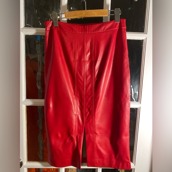 Red faux leather midi skirt - Picture 4 of 5